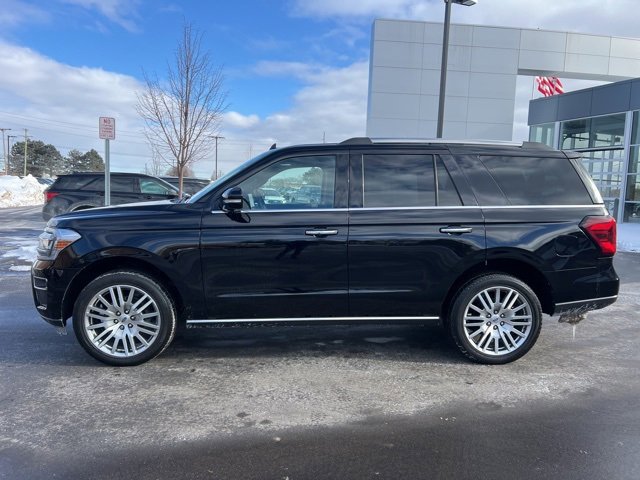 Used 2023 Ford Expedition Limited image 8