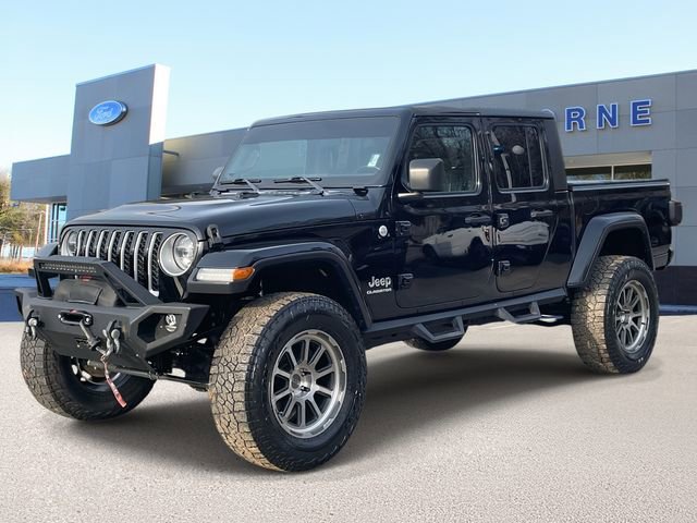 Used 2020 Jeep Gladiator Overland image 3
