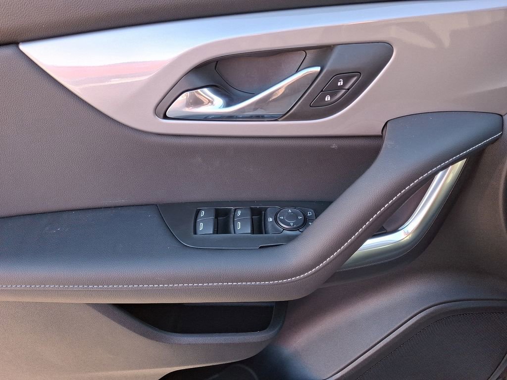 New 2025 Chevrolet Blazer LT w/ Midnight/Sport Edition image 8