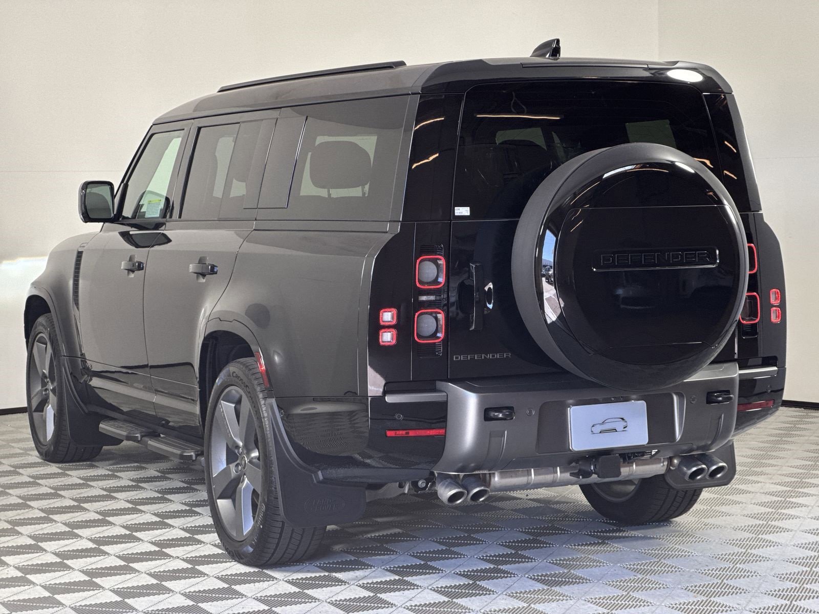 New 2025 Land Rover Defender 130 V8 image 3