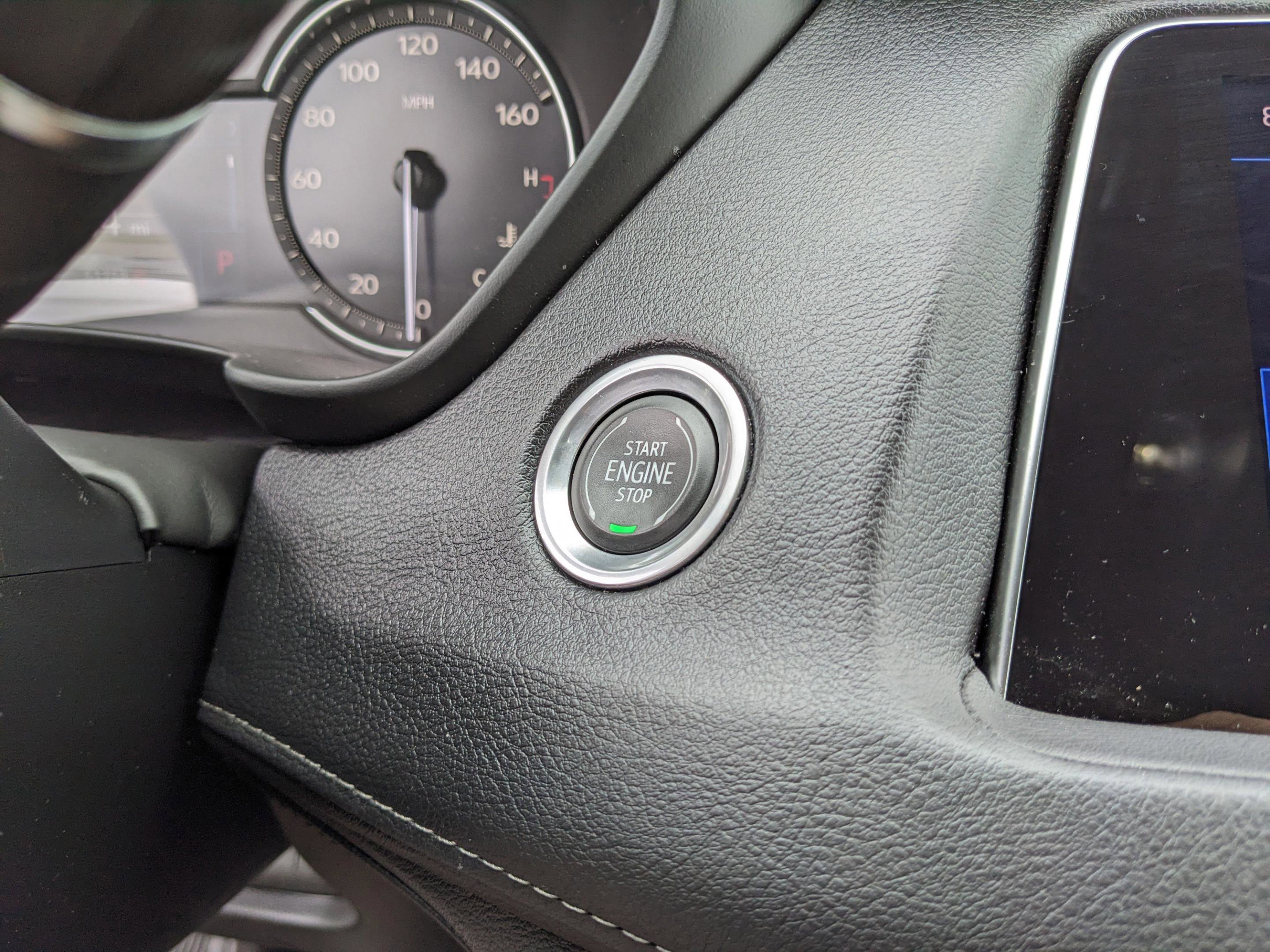 Used 2022 Cadillac XT4 Premium Luxury w/ Safety Alert Package image 33