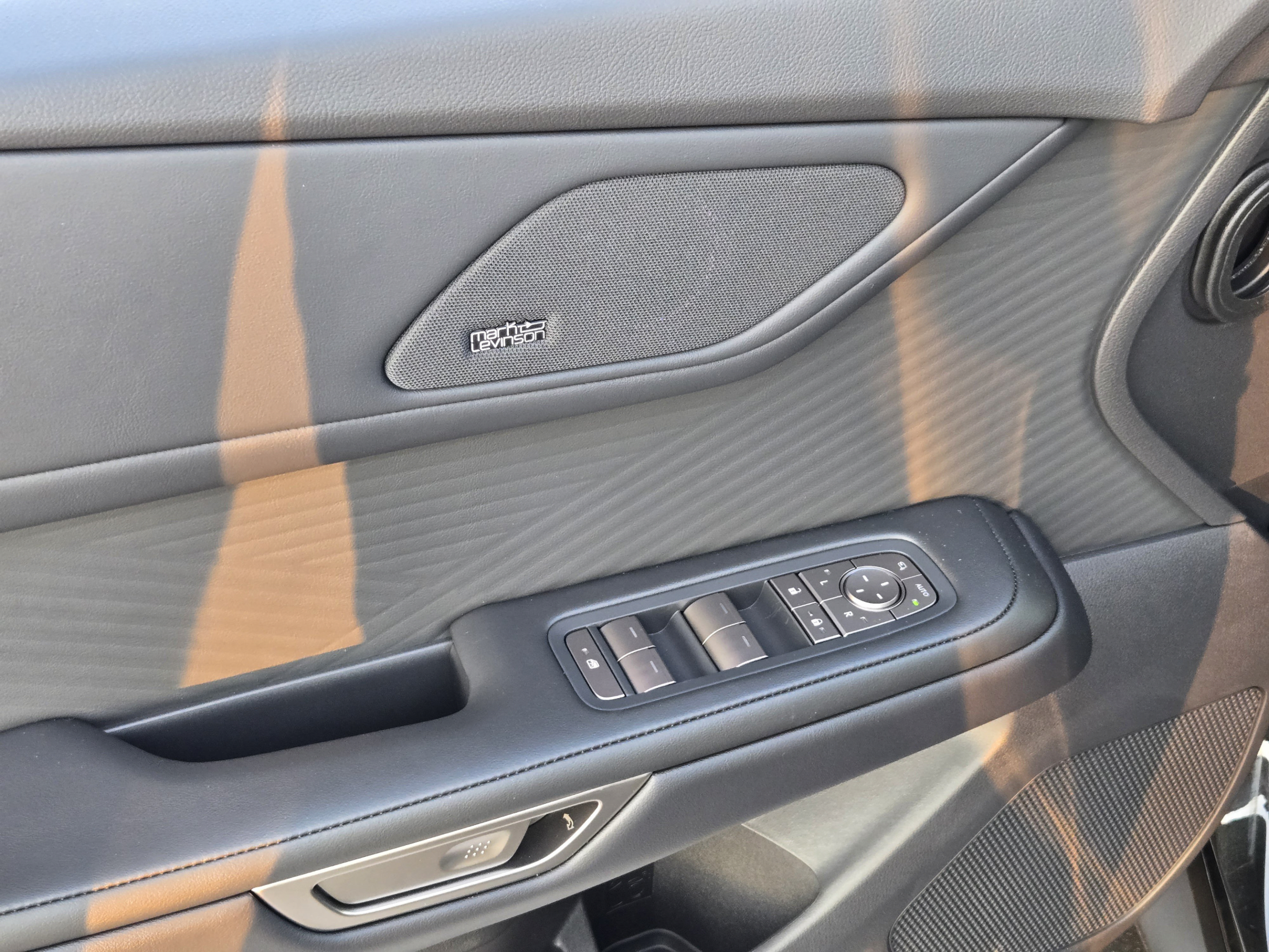 New 2026 Lexus ES 350h AWD w/ Accessory Package (Z2) image 10