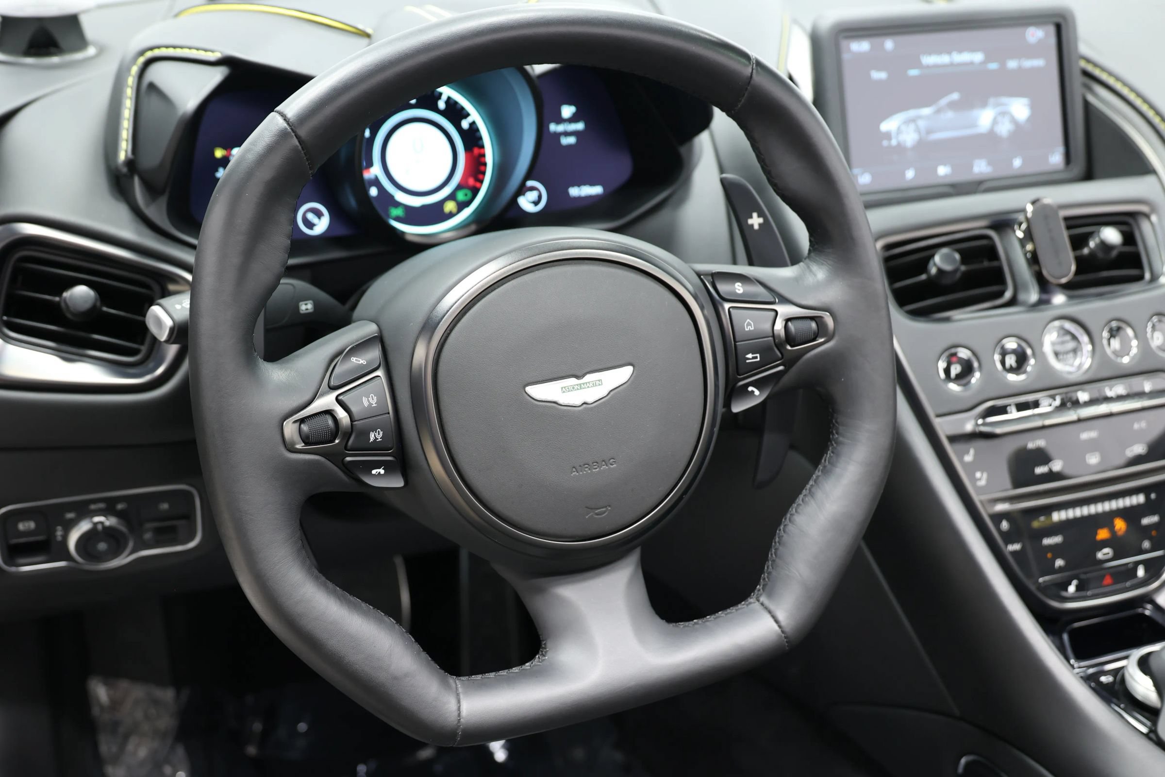 Used 2021 Aston Martin DBS Superleggera Volante RWD image 32
