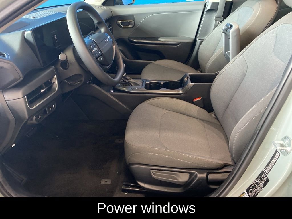 Used 2025 Kia K4 LXS image 8