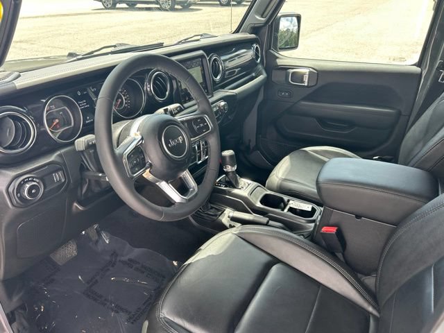 Used 2023 Jeep Wrangler Unlimited Sahara AWD/4WD image 18