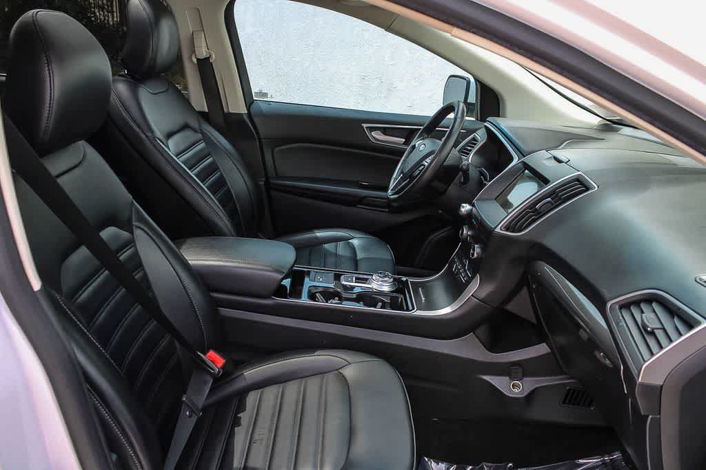 Used 2019 Ford Edge SEL w/ Equipment Group 201A FWD image 16