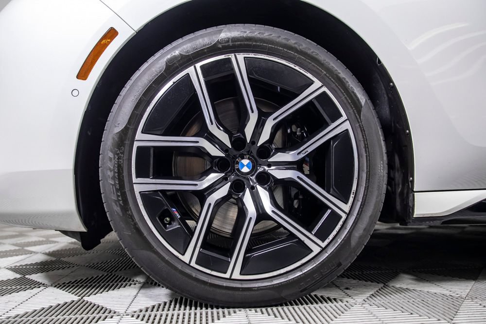 Used 2023 BMW 740i RWD image 39