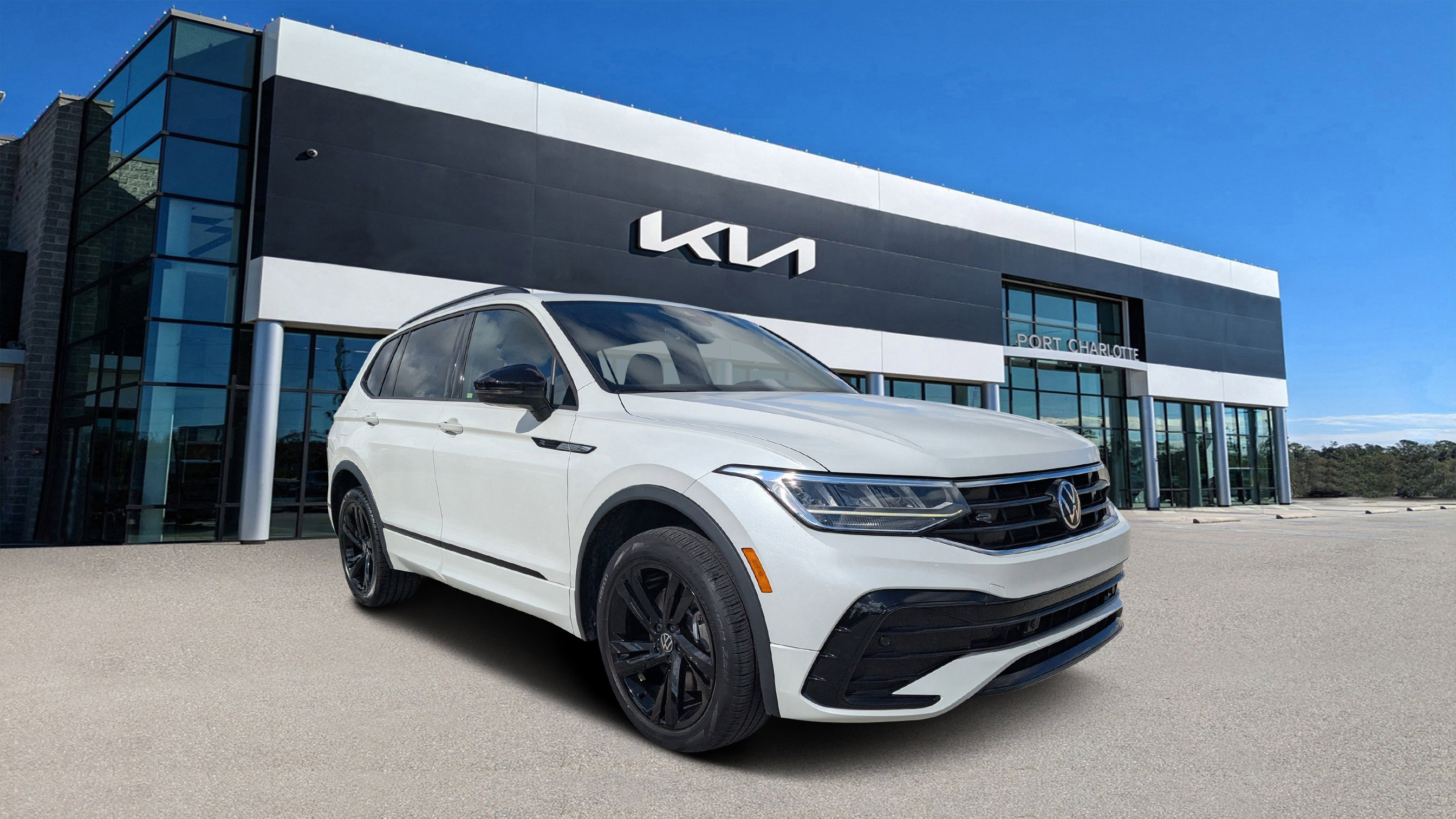 Used 2023 Volkswagen Tiguan SE R-Line