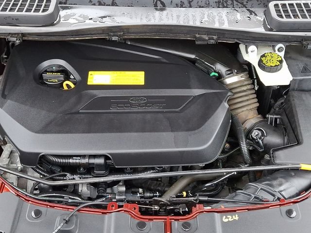 Used 2016 Ford Escape SE w/ SE Leather Comfort Package FWD image 27