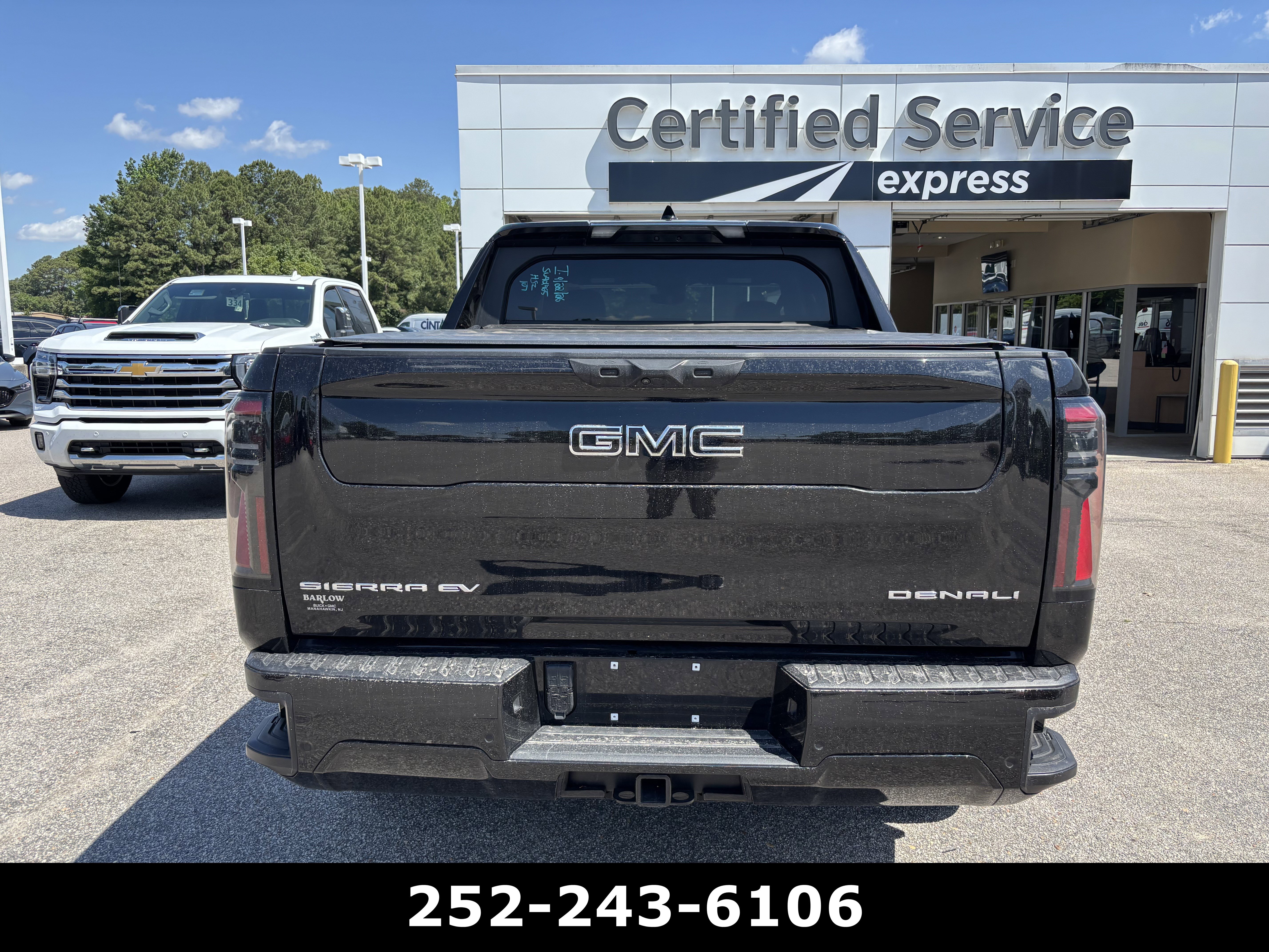 Used 2025 GMC Sierra EV Denali AWD/4WD image 6