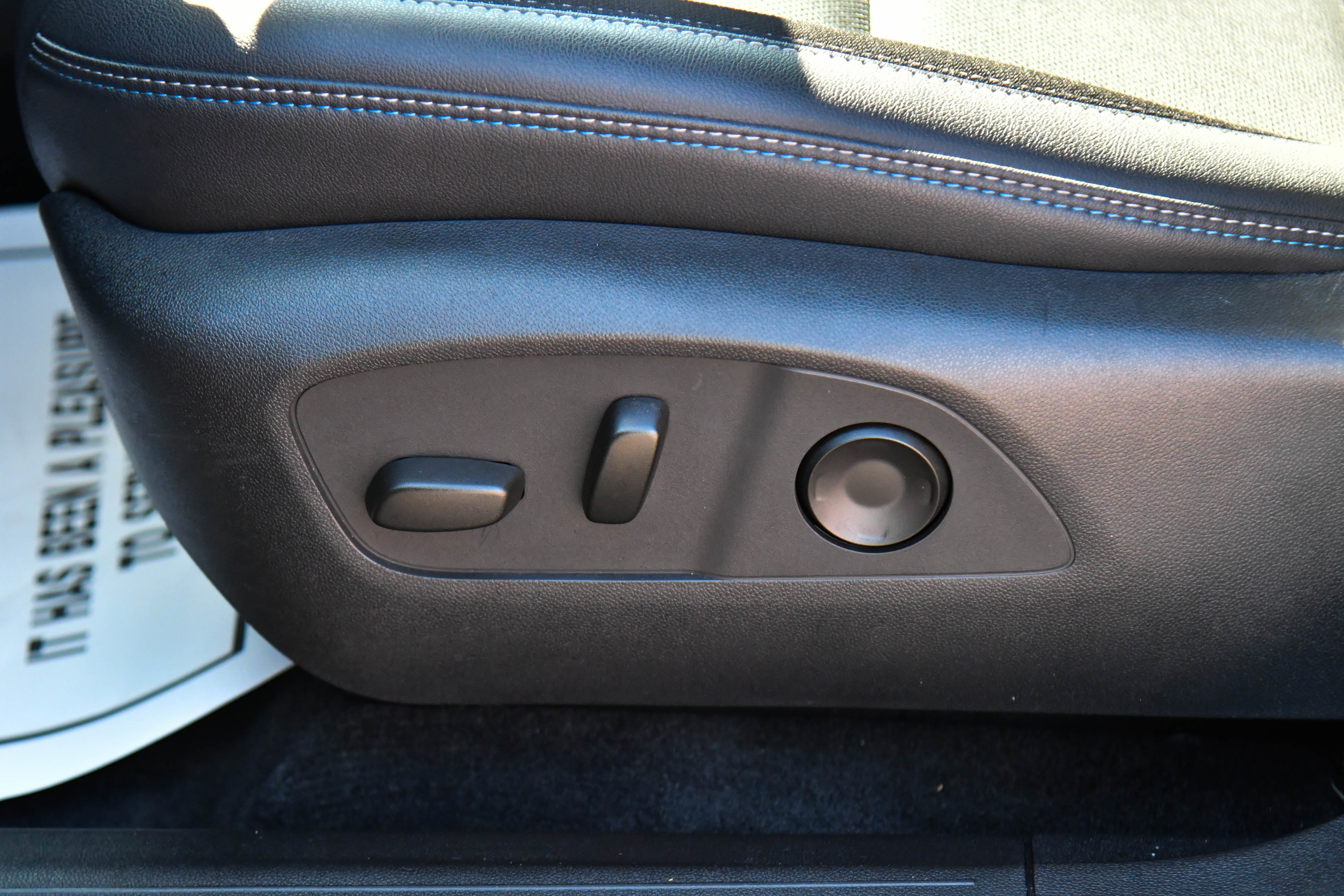 Used 2024 Chevrolet Equinox EV LT w/ LPO, Trailering Package image 16