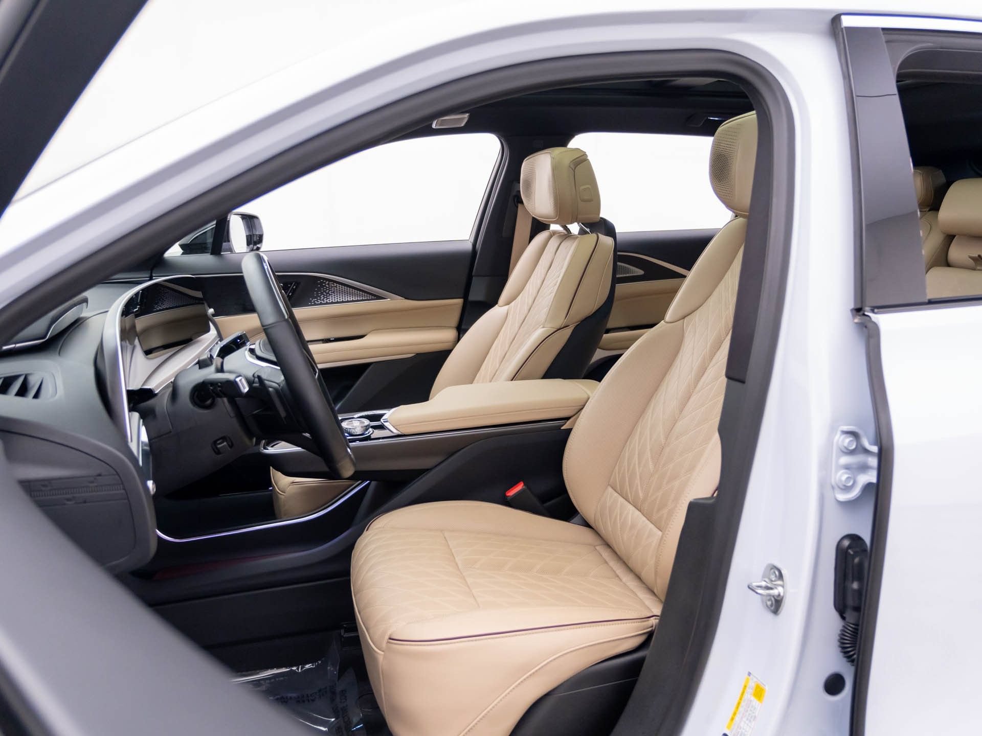 Certified 2026 Cadillac Lyriq Signature Luxury w/ Nappa Leather Package AWD/4WD image 21