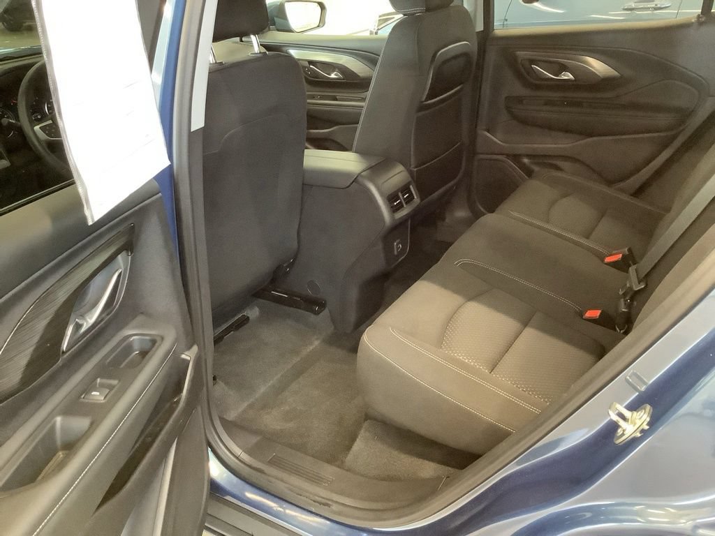 Used 2024 GMC Terrain SLE w/ Driver Convenience Package AWD/4WD image 16