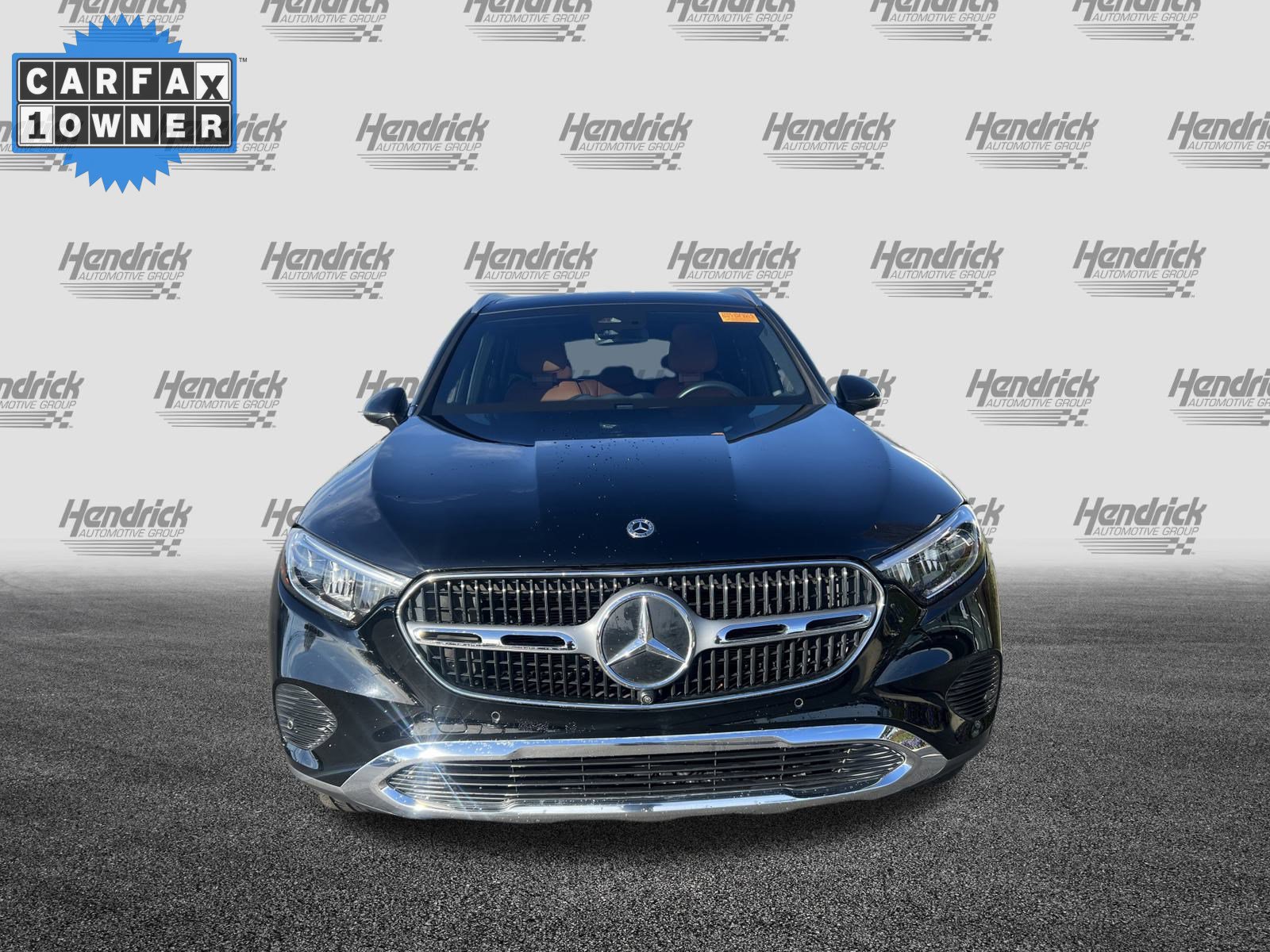 Used 2024 Mercedes-Benz GLC 300 image 3