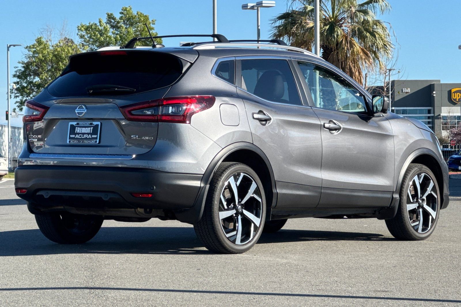 Used 2022 Nissan Rogue Sport SL image 4