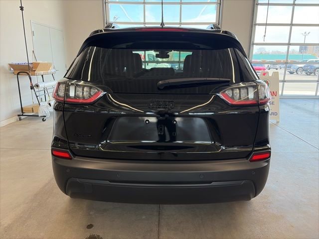 Certified 2023 Jeep Cherokee Altitude Lux image 5
