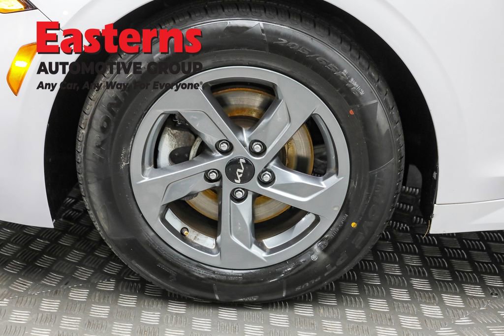 Used 2022 Kia K5 LXS image 31