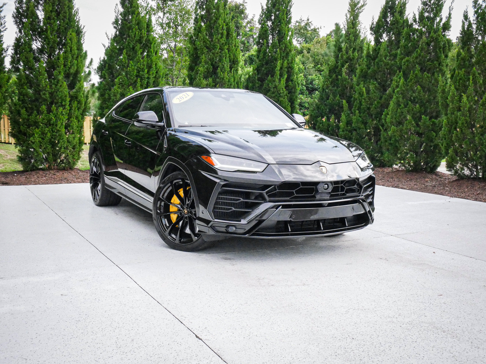 Used 2021 Lamborghini Urus AWD/4WD image 2