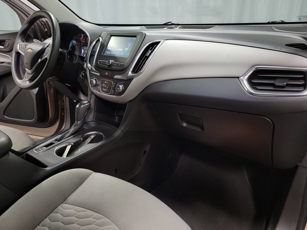 Used 2018 Chevrolet Equinox LS FWD image 33