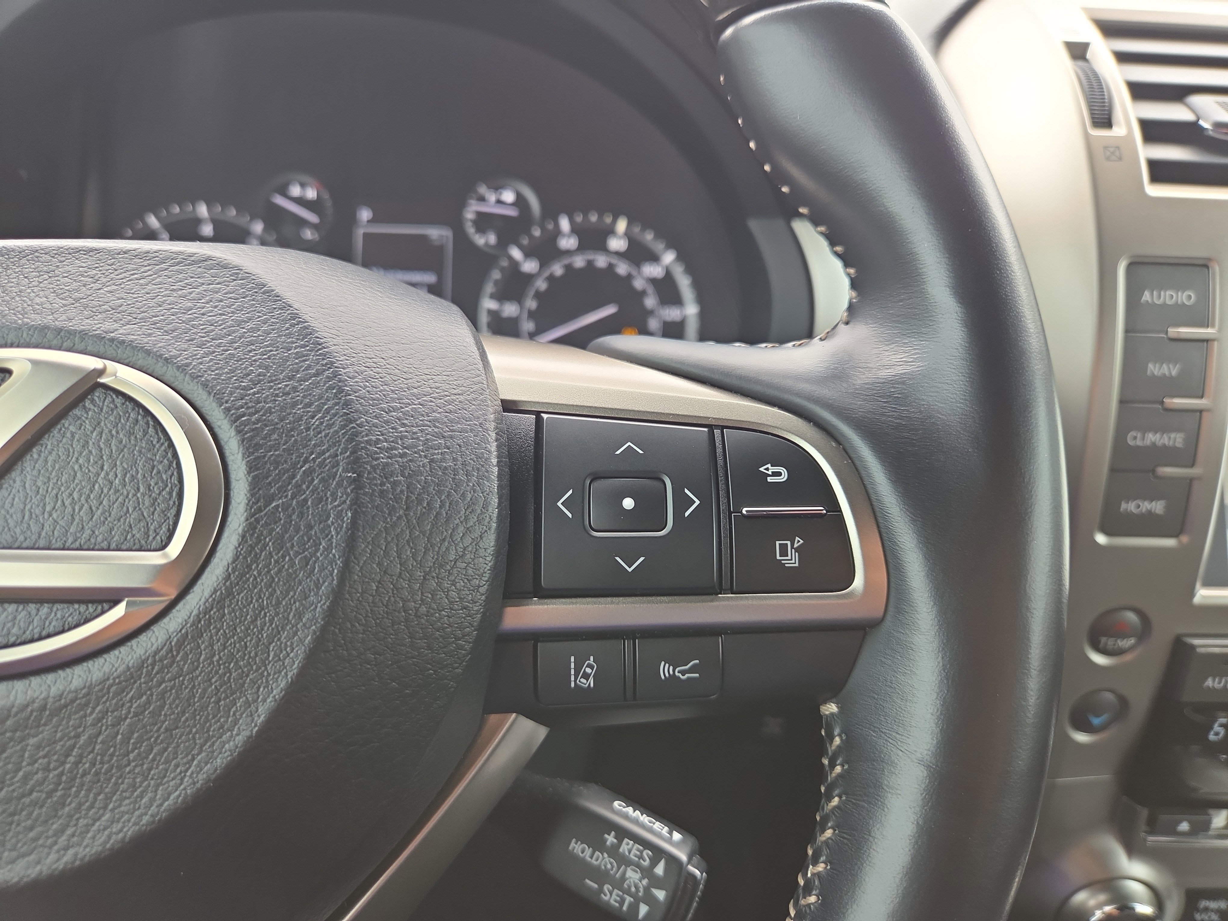 Used 2021 Lexus GX 460 Premium AWD/4WD image 13