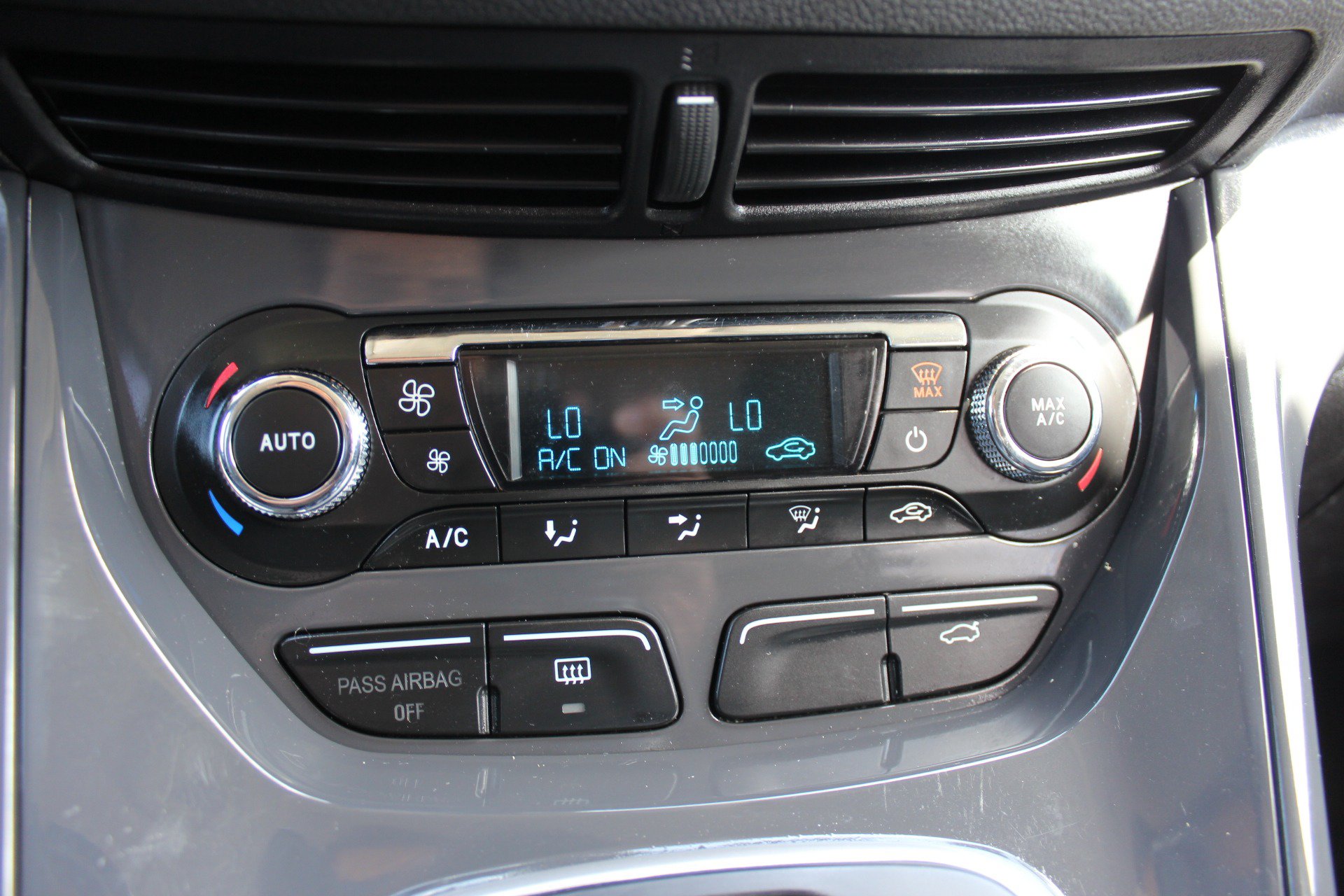 Used 2013 Ford Escape Titanium AWD/4WD image 28