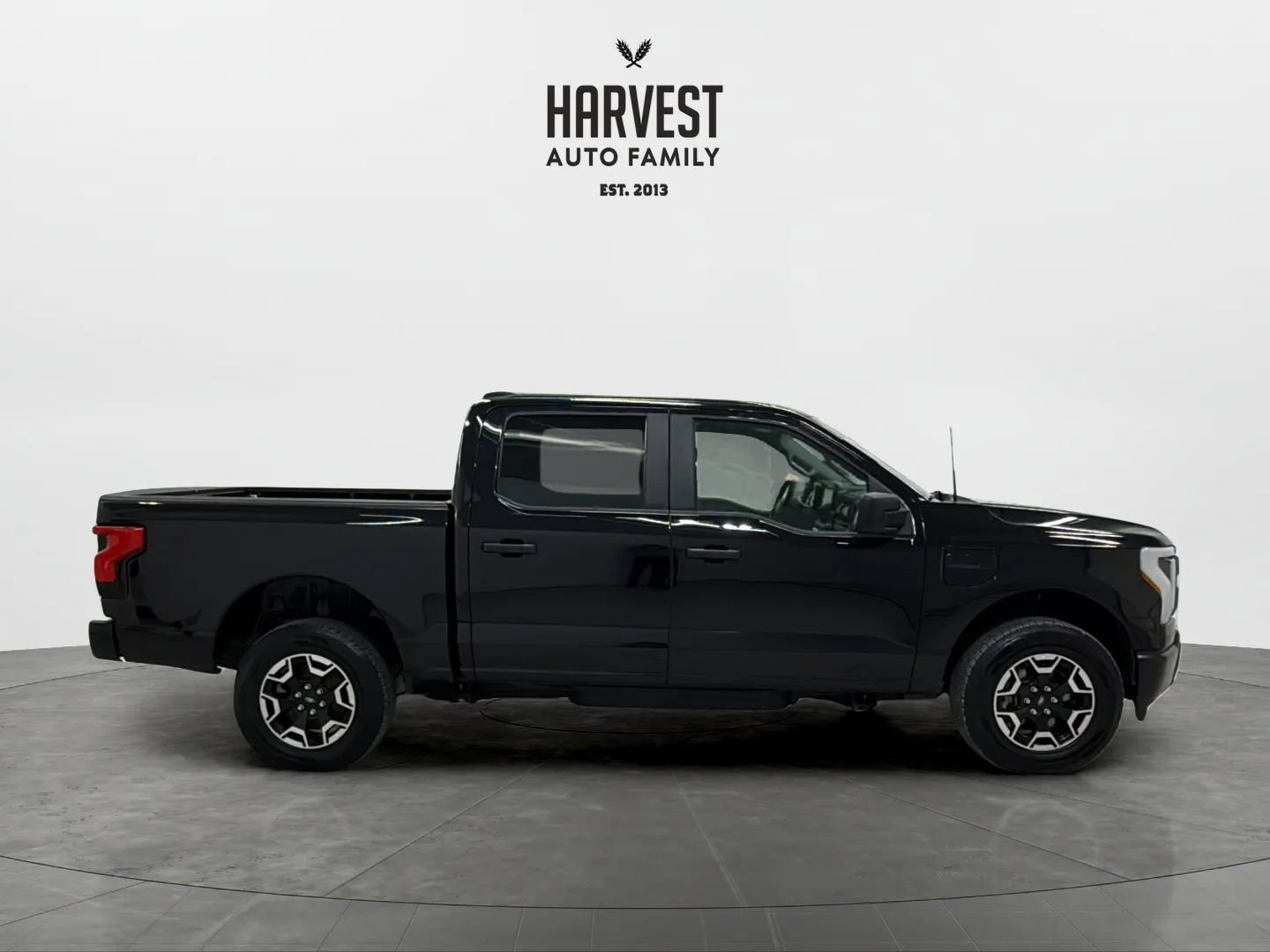 Used 2022 Ford F150 Lightning Pro AWD/4WD image 8