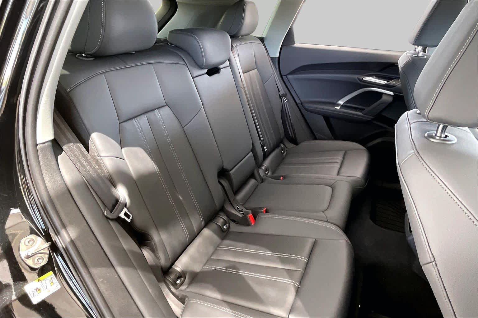 Used 2025 Audi Q5 Premium w/ Convenience Package AWD/4WD image 19