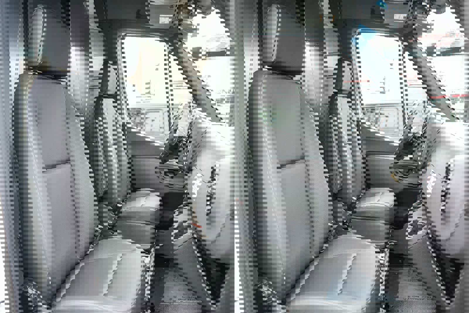 Used 2025 Mercedes-Benz Sprinter 2500 image 16