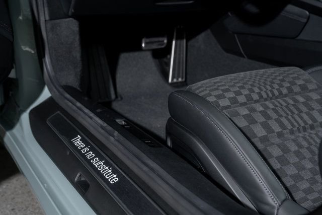 Used 2026 Porsche 911 Carrera image 31