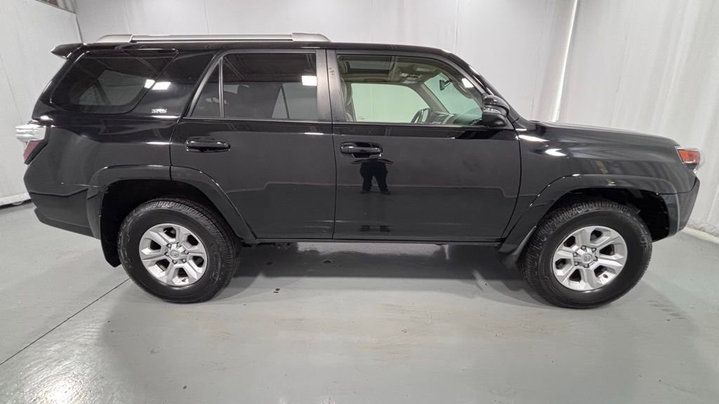 Used 2016 Toyota 4Runner SR5 Premium AWD/4WD image 5