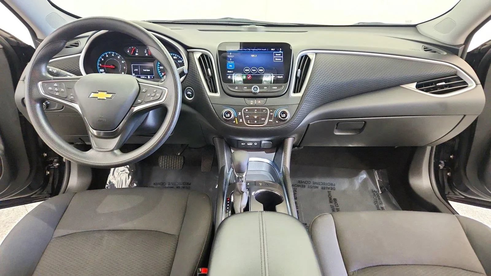 Used 2025 Chevrolet Malibu LT FWD image 25