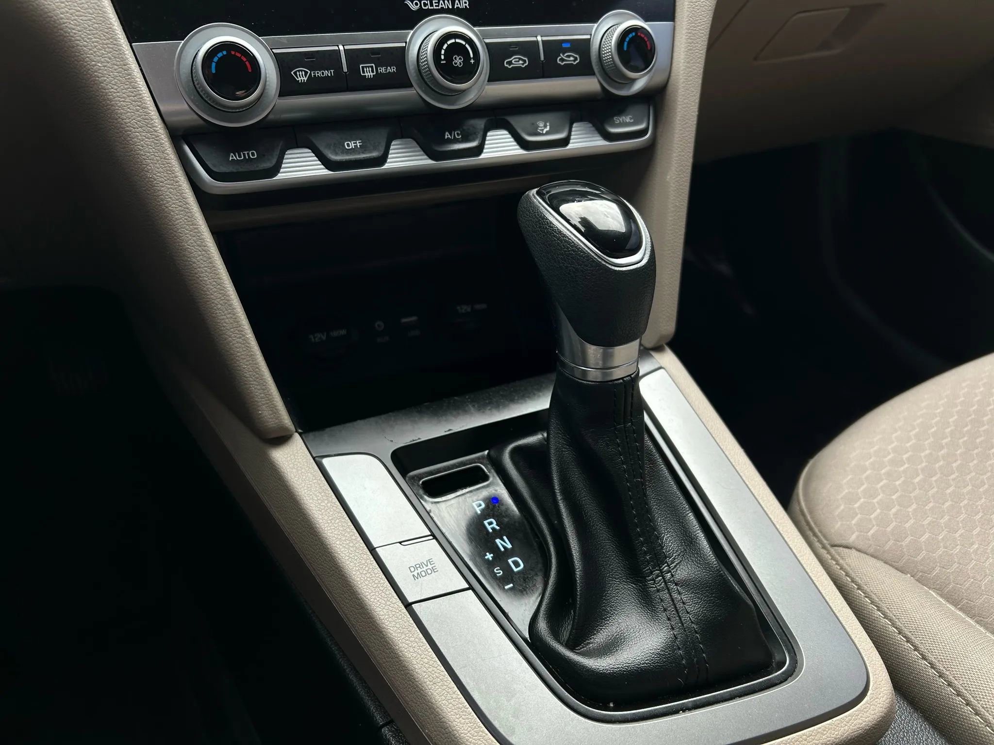 Used 2020 Hyundai Elantra SEL image 22