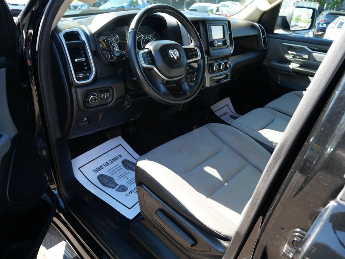 Used 2019 RAM 1500 Big Horn AWD/4WD image 9