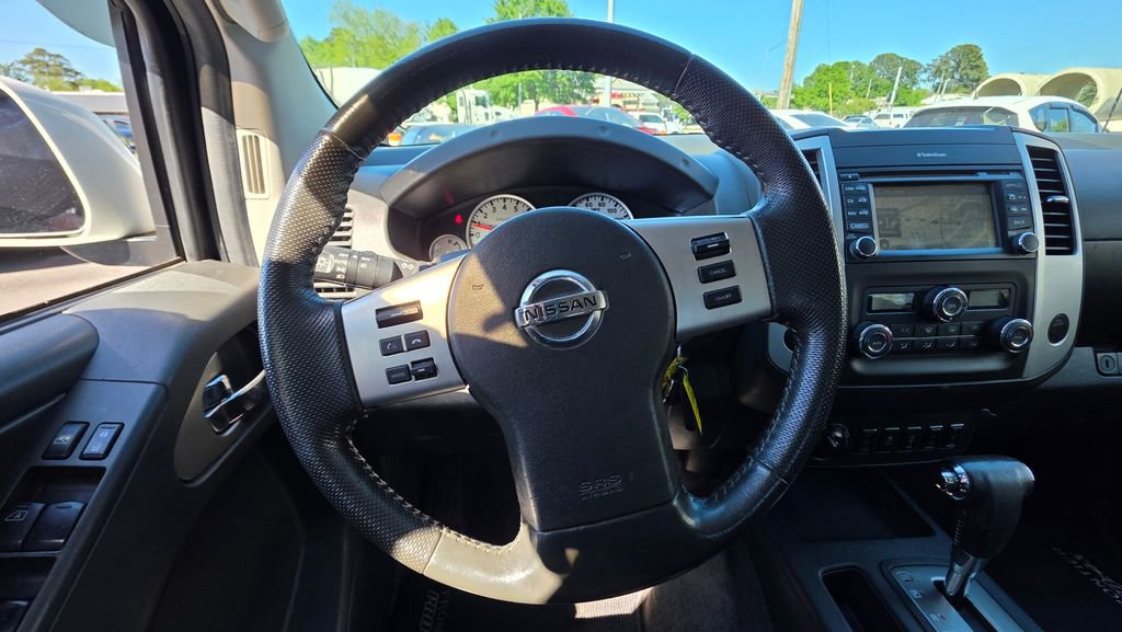 Used 2015 Nissan Frontier PRO-4X w/ Pro-4x Luxury Package AWD/4WD image 12