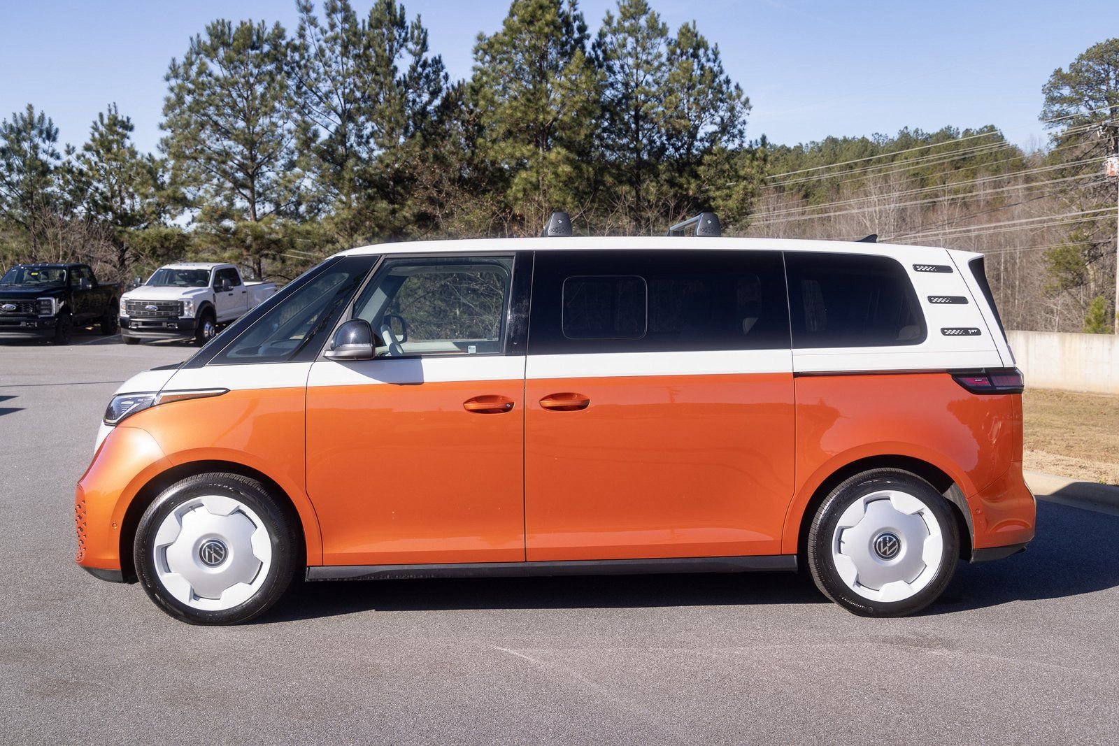 Used 2025 Volkswagen ID. Buzz 1st Edition image 11