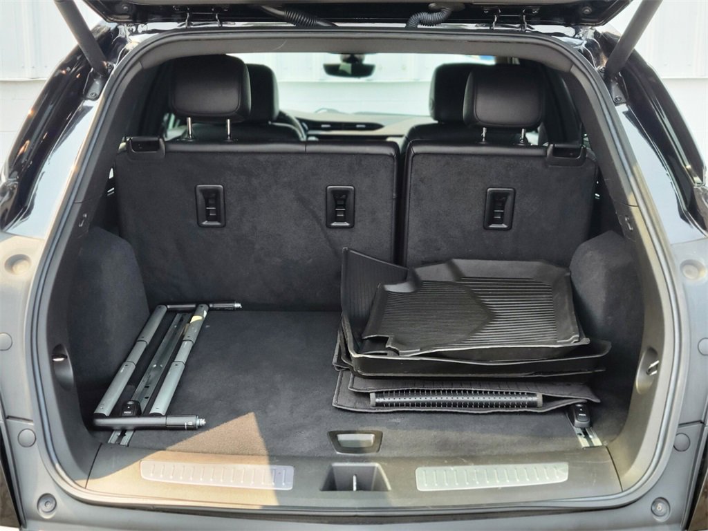 Certified 2022 Cadillac XT5 Sportv w/ LPO, ONYX Package image 28