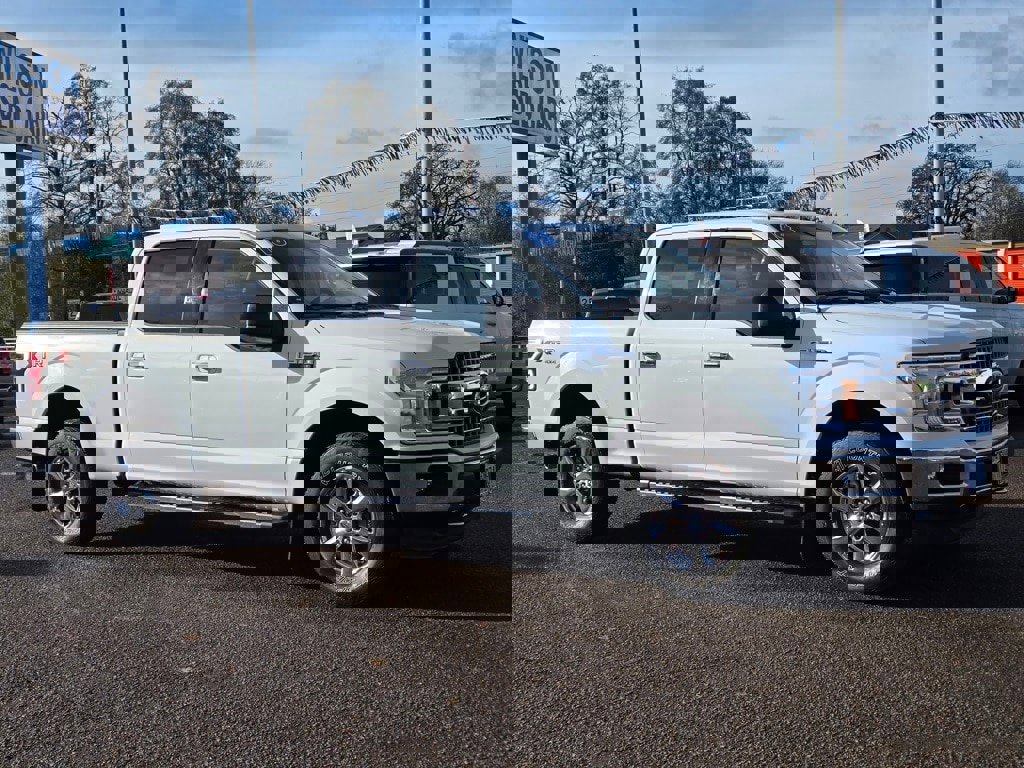 Used 2018 Ford F150 XLT w/ XTR Package image 32