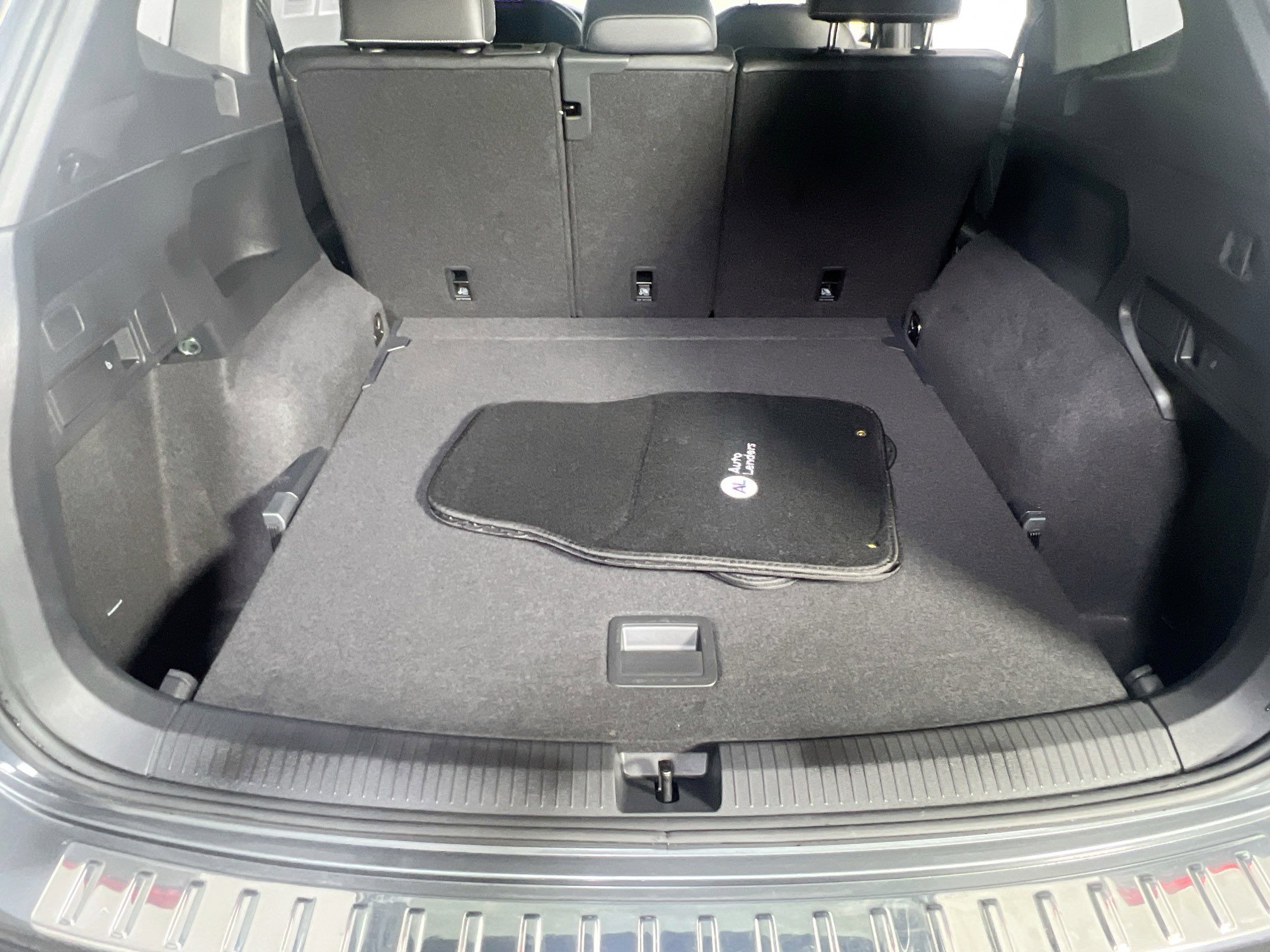 Used 2022 Volkswagen Tiguan SEL R-Line image 26