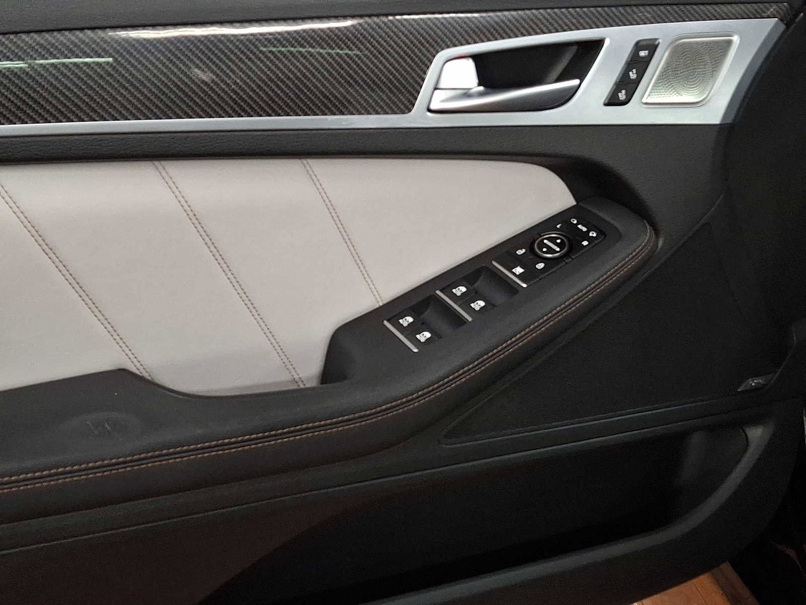 Used 2018 Genesis G80 3.3T Sport image 10