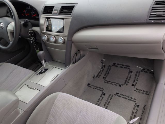 Used 2011 Toyota Camry image 26