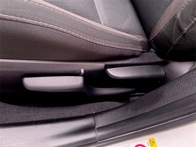 Used 2019 Toyota Corolla L image 12