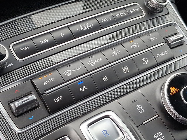 Certified 2023 Hyundai Santa Fe SEL w/ Winter Weather Package image 15