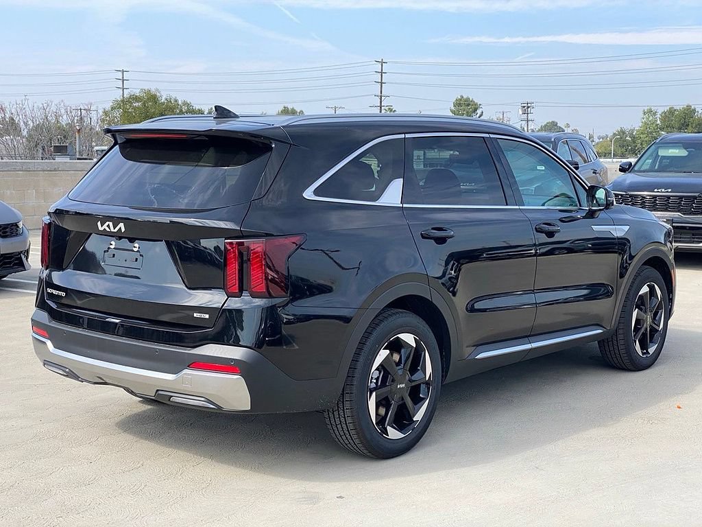 New 2026 Kia Sorento EX w/ EX Premium Package FWD image 3