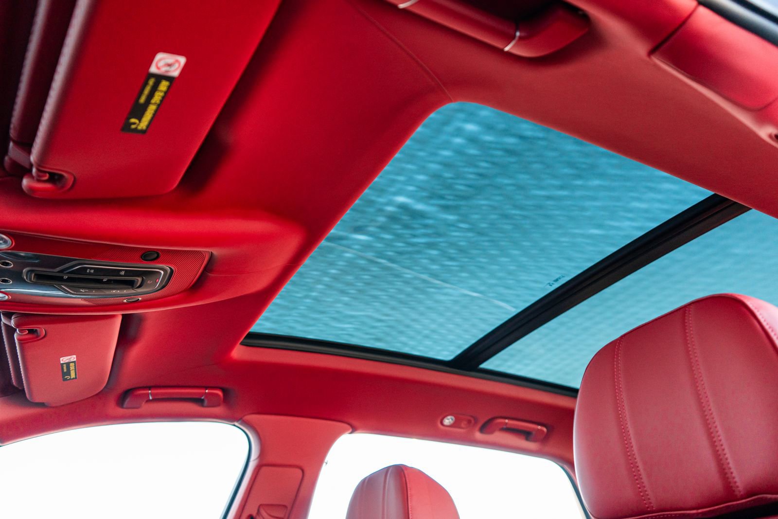 Used 2024 Bentley Bentayga Extended Wheelbase image 26