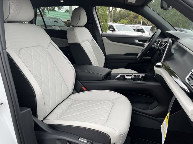 New 2026 Volkswagen Atlas Cross Sport SEL Premium R-Line image 19