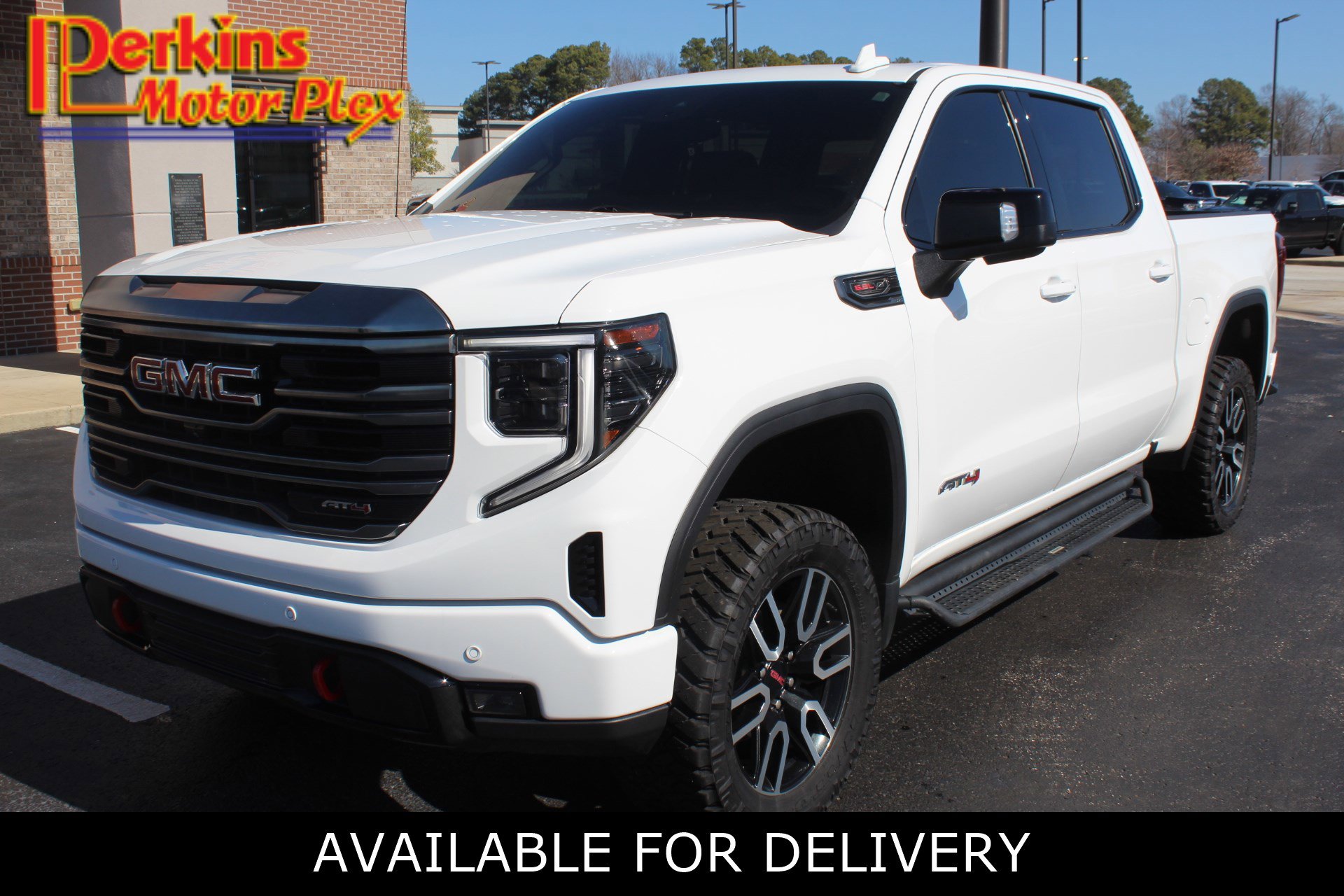 Used 2023 GMC Sierra 1500 AT4 w/ AT4 Premium Package image 1