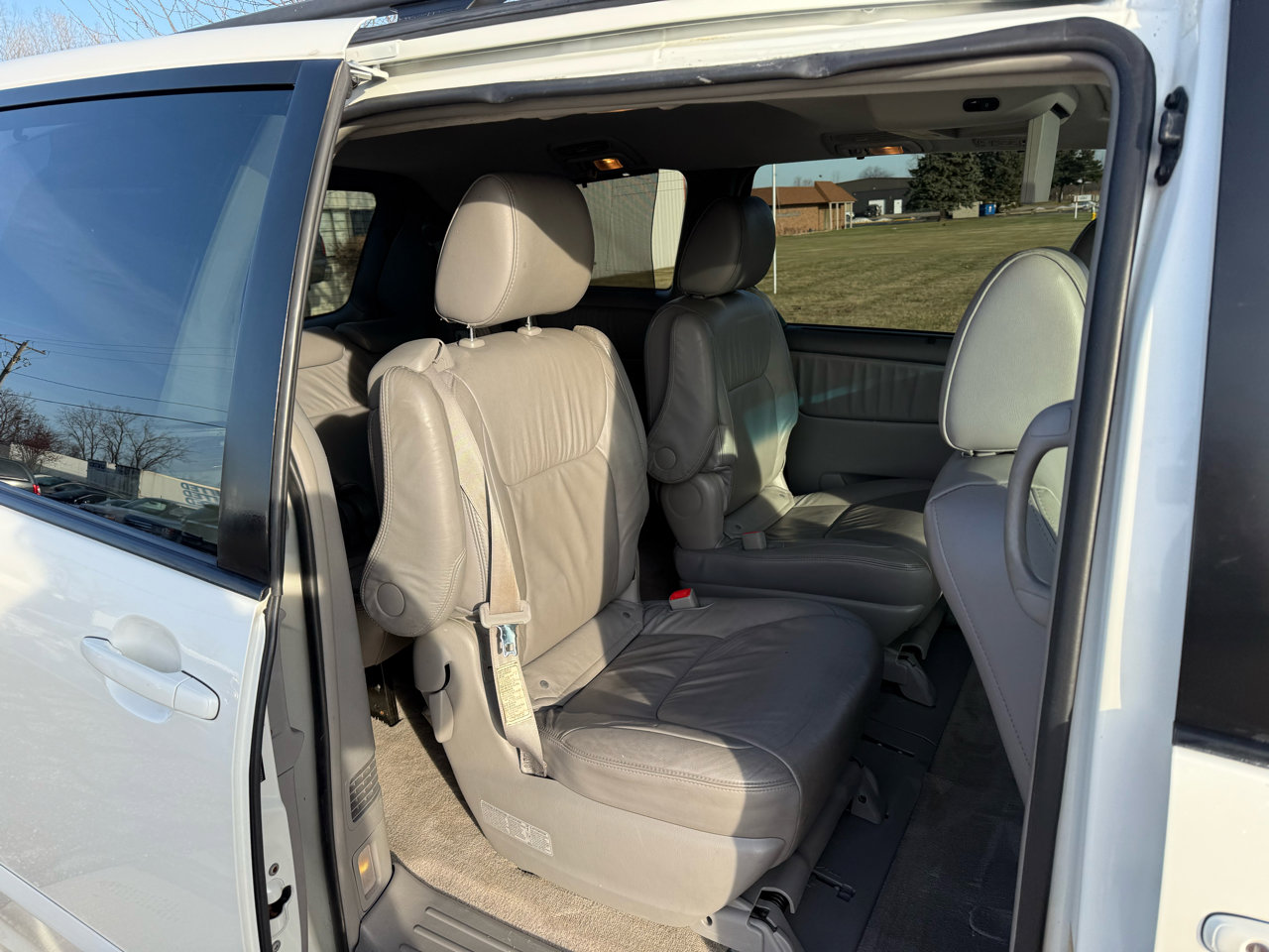 Used 2009 Toyota Sienna XLE image 20