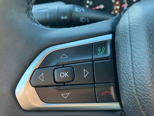 Used 2023 Jeep Compass Latitude image 4