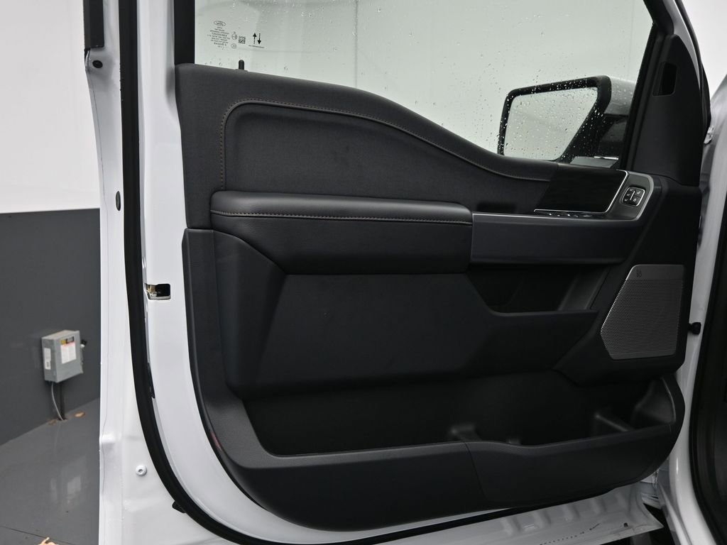 New 2025 Ford F150 Lariat w/ Equipment Group 502A High image 25