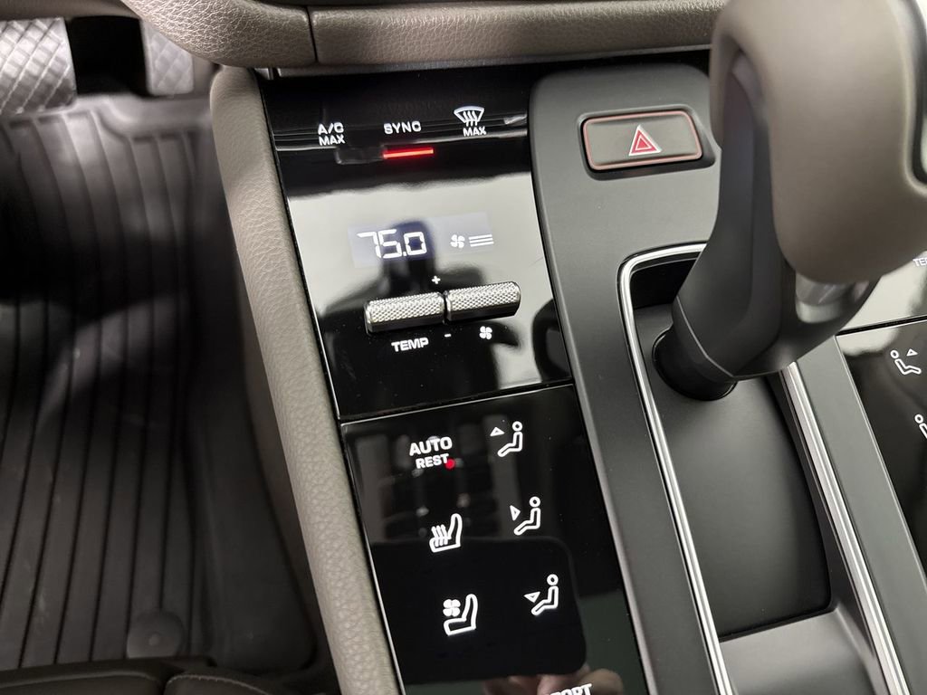 New 2026 Porsche Macan AWD/4WD image 31